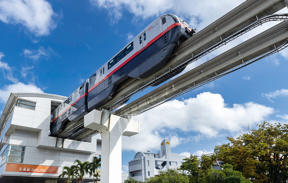 モノレール駅から徒歩約5分